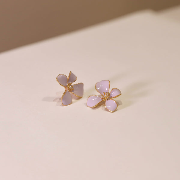 La poésie d’une fleur, en trois nuances délicates – Boucles d’oreilles florales